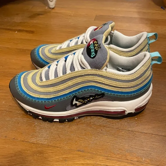 Nike AirMax 97 SE Air Sprung Casual Shoes Women’s 6.5, Children’s 5Y