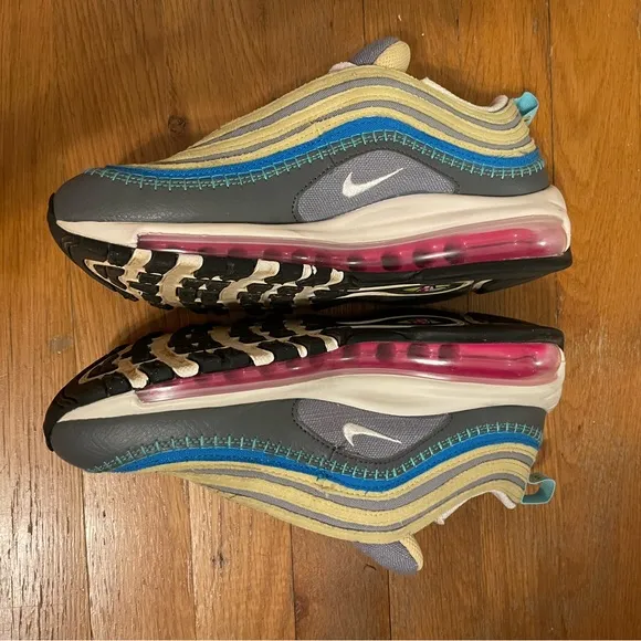 Nike AirMax 97 SE Air Sprung Casual Shoes Women’s 6.5, Children’s 5Y