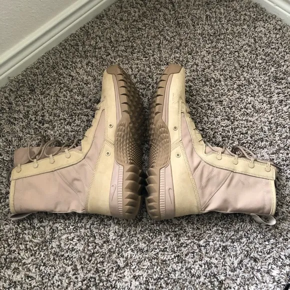 Nike Boots 🔥
