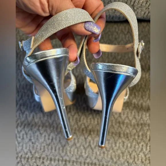 Nina Shara Platform Evening Sandals Women's Size 7.5 Silver Glitter Heels