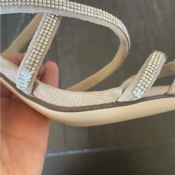 Nina Shoes Queeny Beige‎ Nude Rhinestone Sandals Wedding Size 10M Block Heel