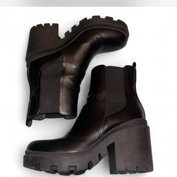 Nine West Black Chunky Heel Chelsea Boots Size 9M
