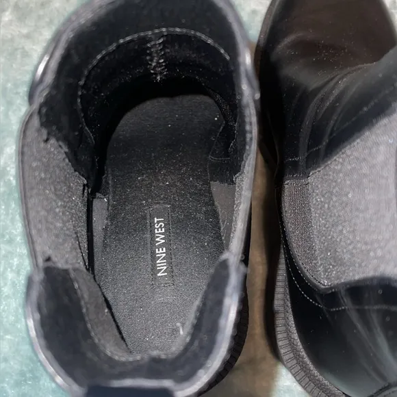 Nine West Black Chunky Heel Chelsea Boots Size 9M