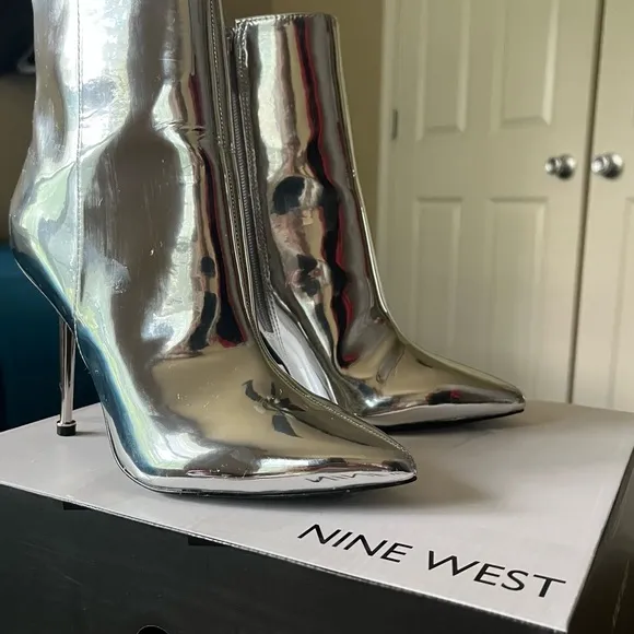 Nine West Metallic Stiletto Bootie NWT