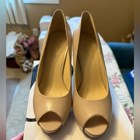 Nine West Women's Peep Toe Camya Pump - Nude 8.5