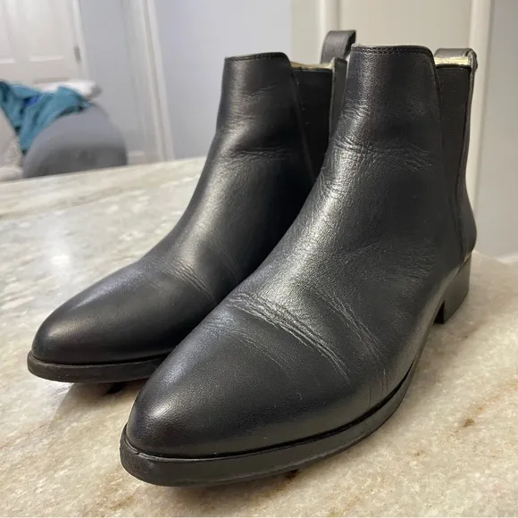 Nisolo Classic Chelsea Boots Black Leather Ankle Low Heel Women's size 8