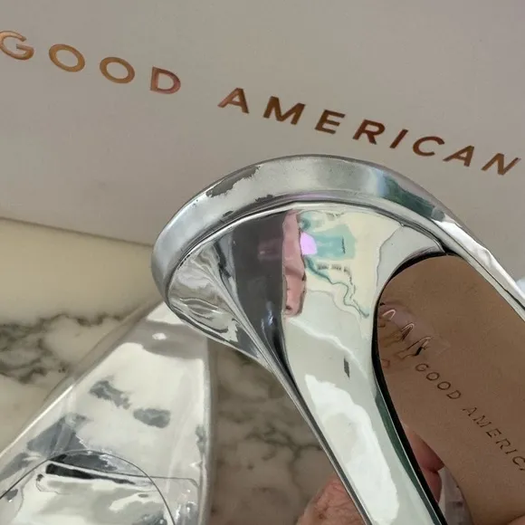 NWB Good American Cinderella Clear Stiletto Pump - small scuff - size 9 fits 8.5