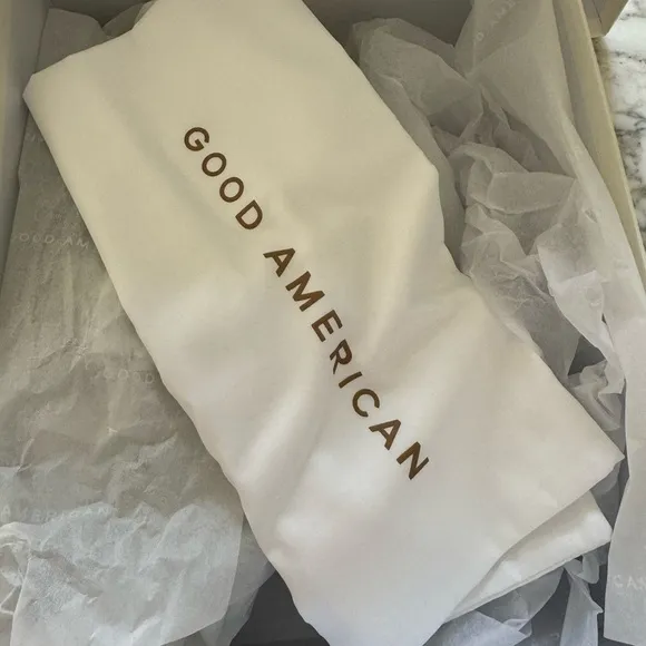 NWB Good American Cinderella Clear Stiletto Pump - small scuff - size 9 fits 8.5
