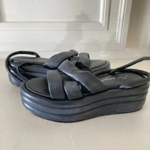 NWF Free People Harper Black Leather Flatform Platform Sandals Sz 39.5