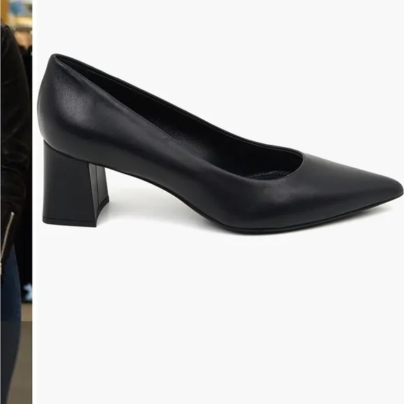 NWOB AGL Tracy Black Block Heel Shoes size 10/ 40