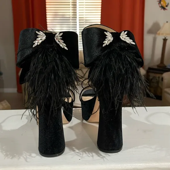NWOB Antonio Melani Janie Sandals Size 10 Black Velvet feathers Rhinestone Bow