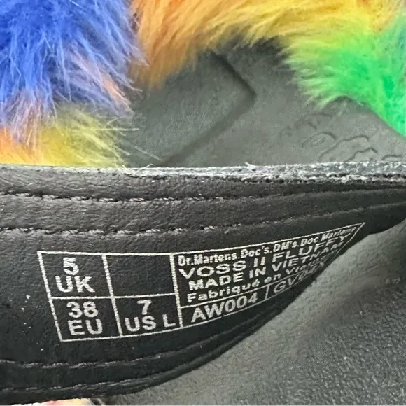 NWOB Dr. Marten Voss II Fluffy rainbow Pride faux fur sandals 7/38