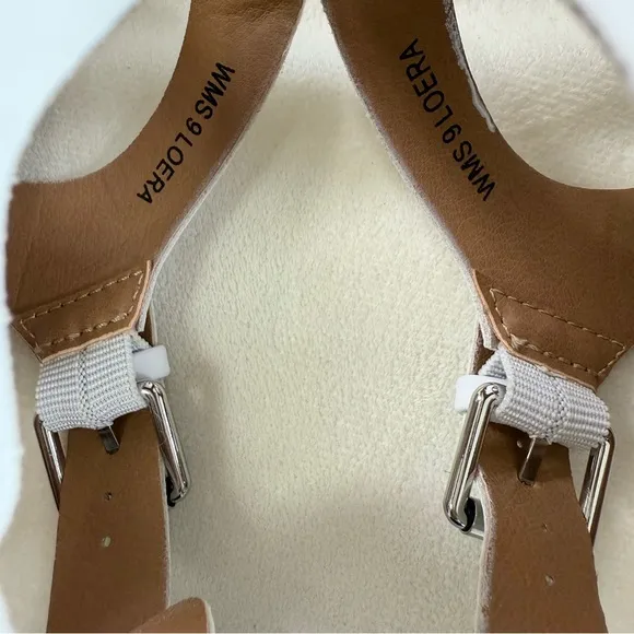NWOB DV Dolce Vita Loera Caged Fisherman Lug Sole Platform Sandals Ivory Size 9