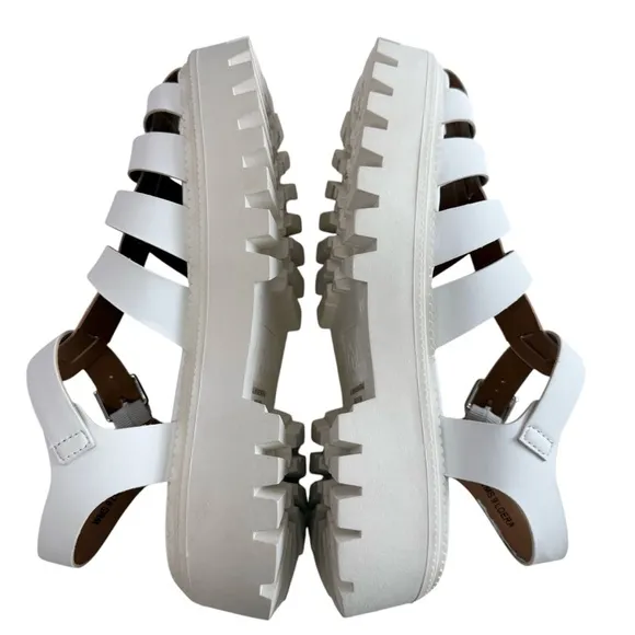 NWOB DV Dolce Vita Loera Caged Fisherman Lug Sole Platform Sandals Ivory Size 9