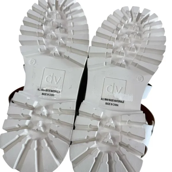 NWOB DV Dolce Vita Loera Caged Fisherman Lug Sole Platform Sandals Ivory Size 9