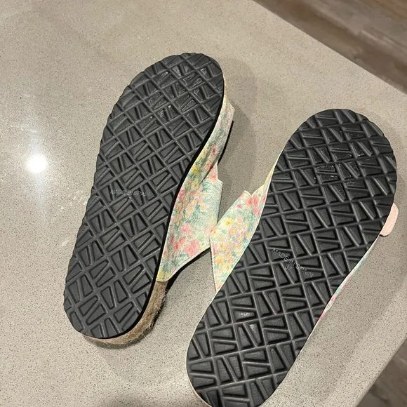 NWOB LoveShackFancy manebi floral print Nordic Espadrille slide sandals 37