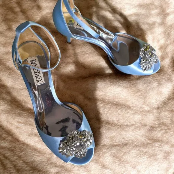 NWOT BADGLEY MISCHKA  ( 6 1/2 ) Halsey Satin Jeweled peep toe 1.5&quot; Heel
