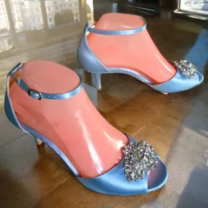NWOT BADGLEY MISCHKA  ( 6 1/2 ) Halsey Satin Jeweled peep toe 1.5&quot; Heel