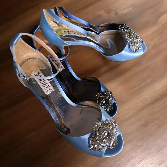 NWOT BADGLEY MISCHKA  ( 6 1/2 ) Halsey Satin Jeweled peep toe 1.5&quot; Heel