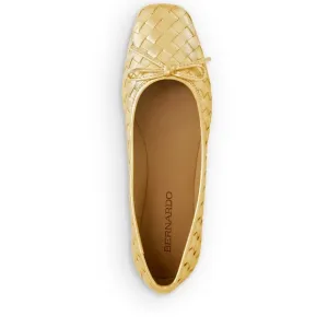 NWOT Bernardo Women's Gold Woven Flats