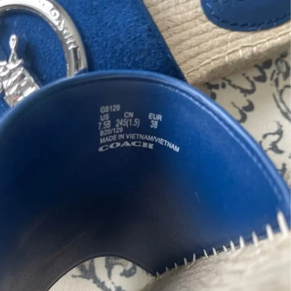 NWOT Coach Especially sandals 👡
