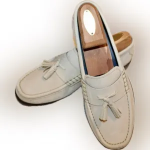 NWOT Cole Haan light khaki color suede pinch. super comfortable‌‌