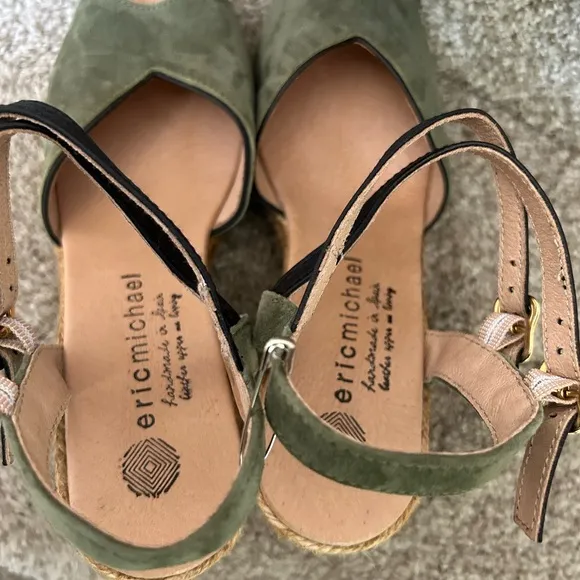 NWOT Eric Michael espadrille wedge. Olive green leather peep toe. Made in Spain.