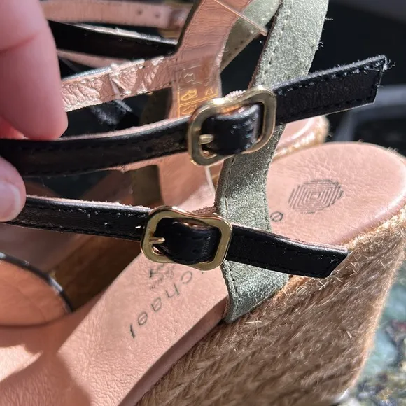 NWOT Eric Michael espadrille wedge. Olive green leather peep toe. Made in Spain.