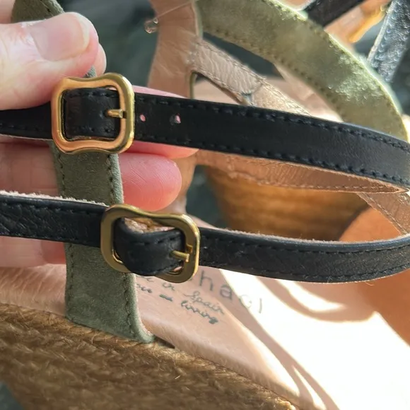 NWOT Eric Michael espadrille wedge. Olive green leather peep toe. Made in Spain.