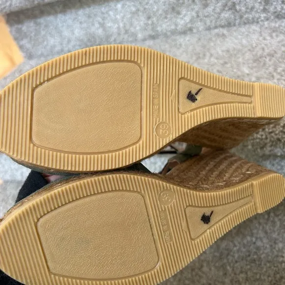 NWOT Eric Michael espadrille wedge. Olive green leather peep toe. Made in Spain.