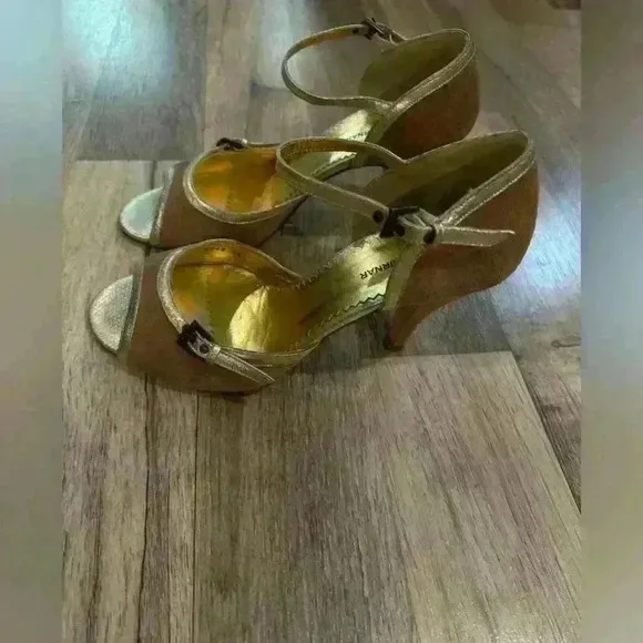 NWOT Luzia Mirnar suede leather upper shoes Sz 8