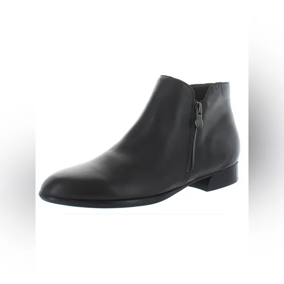 NWOT Munro Averee Leather Double Zipper Ankle Boots
