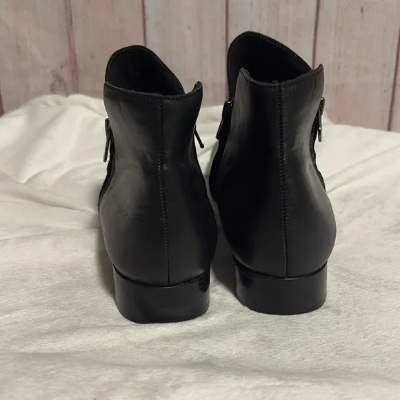 NWOT Munro Averee Leather Double Zipper Ankle Boots