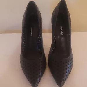 NWOT Nine West Genuine Leather Black Perforated Pointed Toe Pumps Shoes Heels