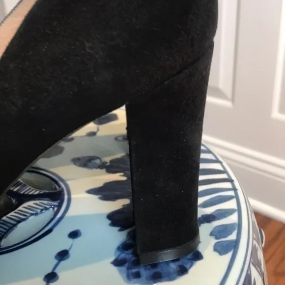 NWOT Ombeline Paris Suede Shoes sz 40