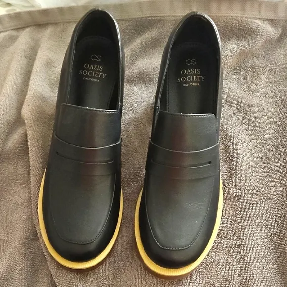 NWOT Size 8 Society Oasis California Loafers