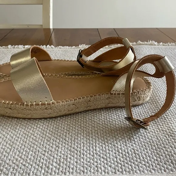 NWOT SOLUDOS Cadiz Gold Metallic Leather Platform Sandals, Ankle Strap, Size 8.5