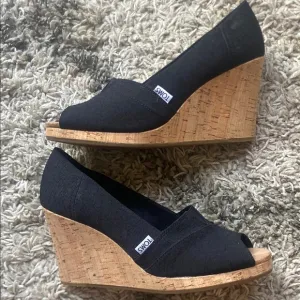 NWOT Tom’s Women’s Classic Espadrille Wedge Sandal