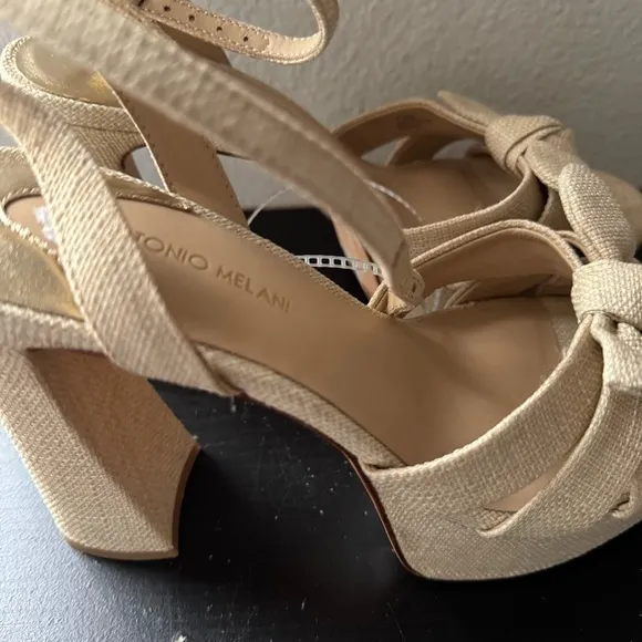 NWT Antonio Melani Bindi Raffia Bow Platform Dress Sandals