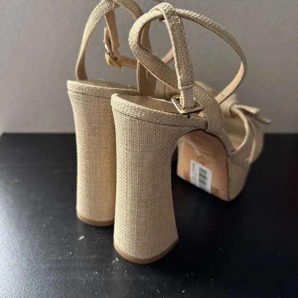 NWT Antonio Melani Bindi Raffia Bow Platform Dress Sandals