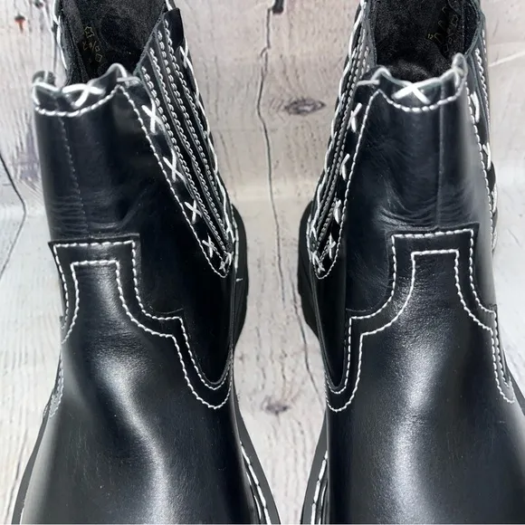 NWT Dr. Martens 2976 Gothic Americana Platform Boots