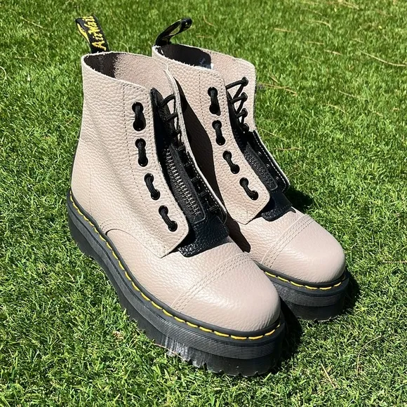 NWT DR MARTENS Sinclair Platform Boots!