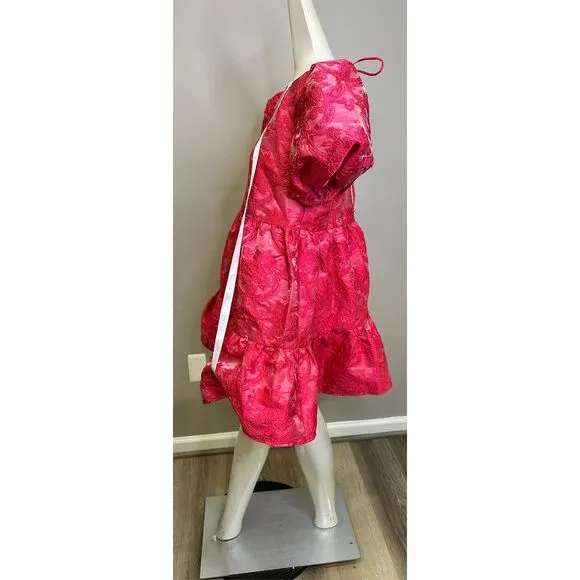 NWT Elliatt Wylla Dress Size M $199