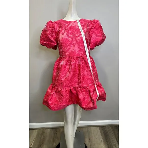 NWT Elliatt Wylla Dress Size M $199