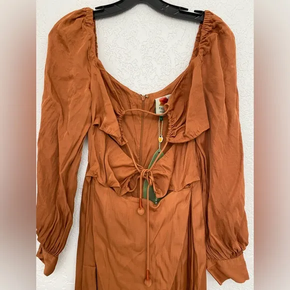 🌸NWT FARM XS, S, M Rio Satin Caramel Cutout Front-Tie Midi Dress