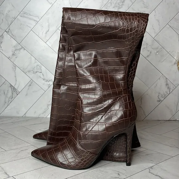 NWT Guess Los Angeles Brown Leather Crocodile Print Bonis Boot Shoe Size 6.5M