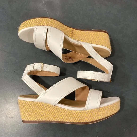 NWT Naturalizer sz 10.5 Ursa white leather espadrille sandals