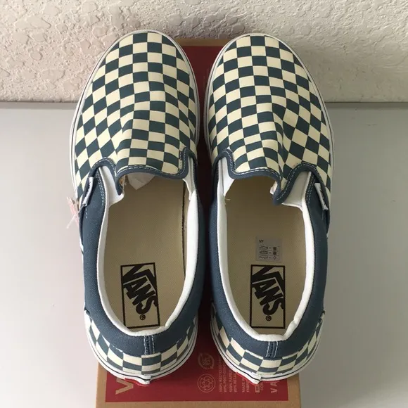 NWT New Men Vans Classic Slips-on Loafers Shoes
