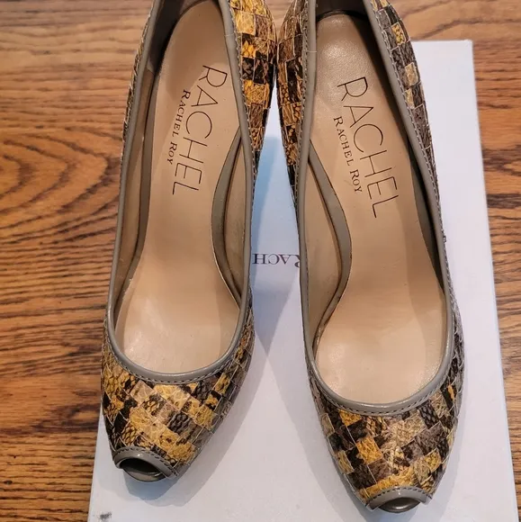 NWT Rachel Roy Snakeskin Mustard Yellow Gold Gray Taupe Tan Beige Peep Toe Heels