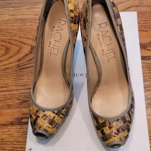 NWT Rachel Roy Snakeskin Mustard Yellow Gold Gray Taupe Tan Beige Peep Toe Heels